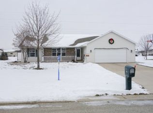 N9621 Clover Ridge Trl, APPLETON, WI 54915