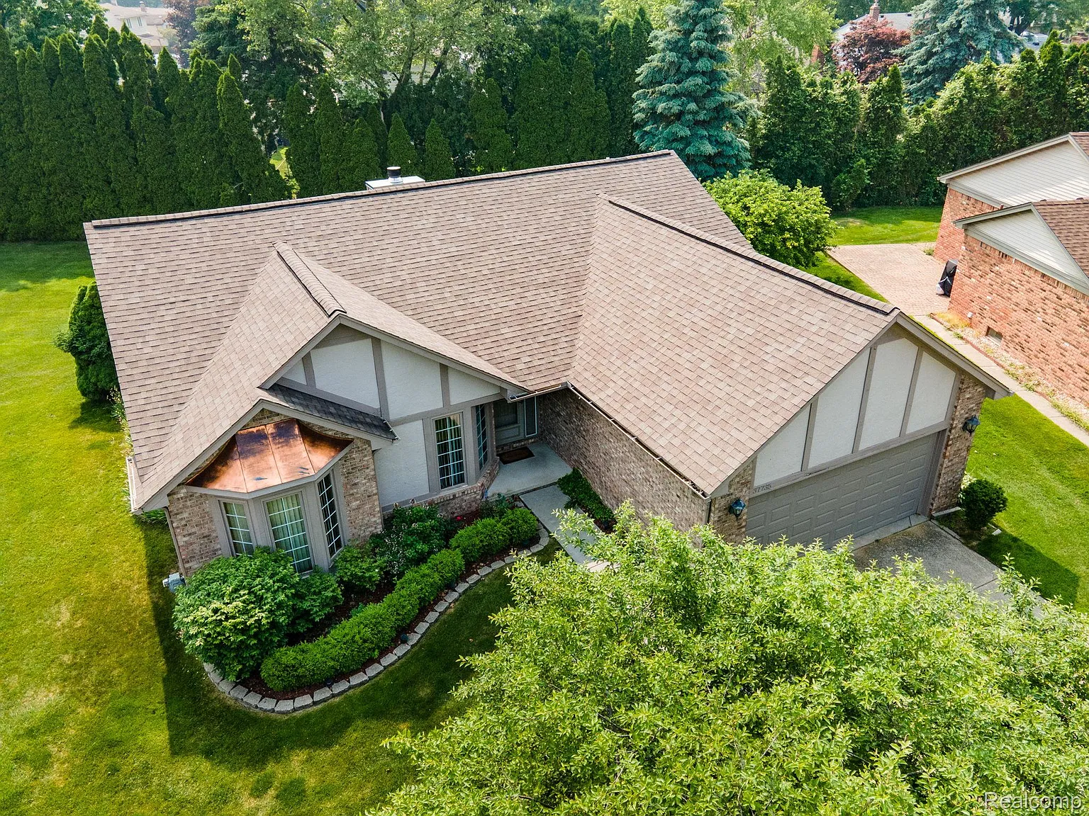 37735 Chase Run Dr photo 1