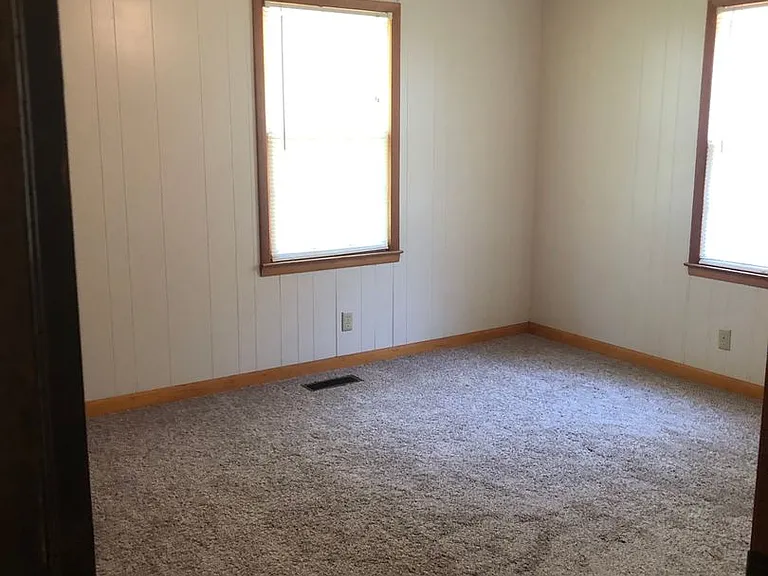 880 Locke Dr — Photo 7