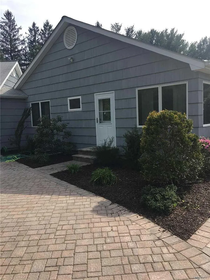 39 Eastwoods Dr photo 1