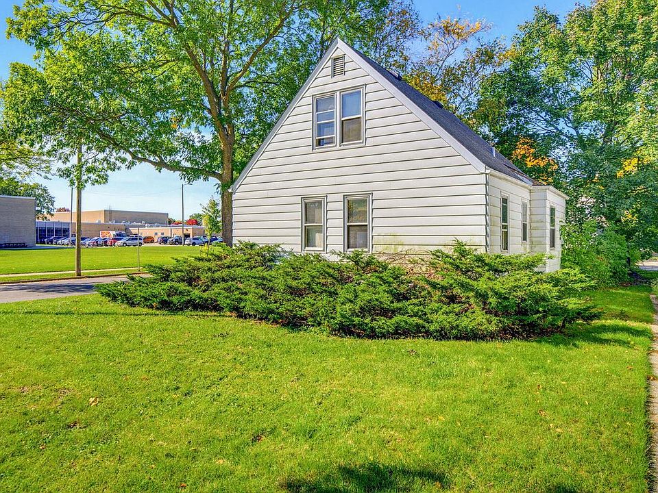 23rd image of 8400 W Auer AVENUE