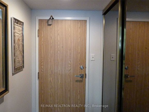 4th image of 7601 Bathurst St #804