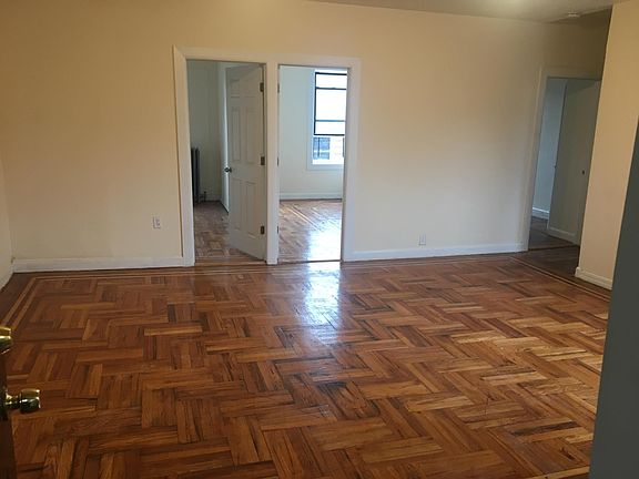 4th image of 1456 Leland Ave APT 2R