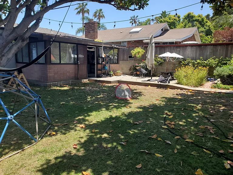 4747 Saratoga Ave — Photo 16