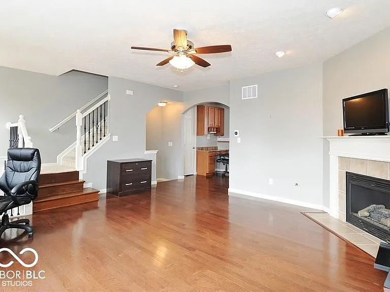 420 W Main St — Photo 7