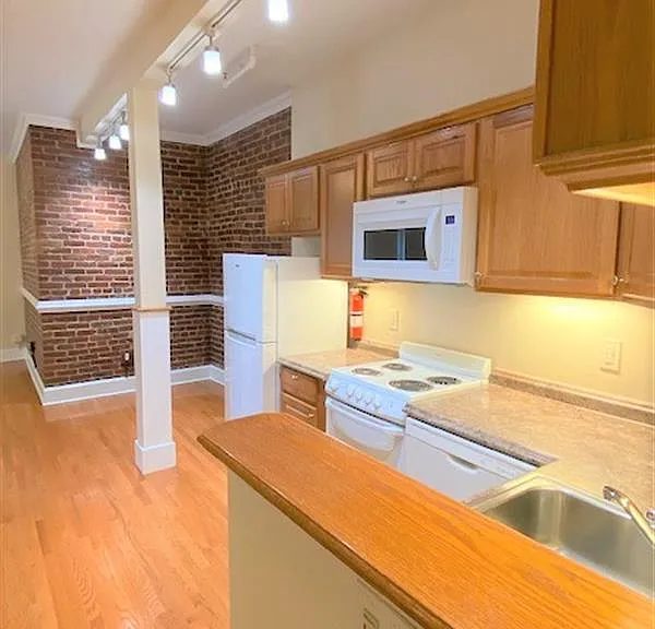 881B Massachusetts Ave #34 — Photo 2