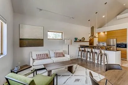 1423 Don Gaspar Ave — Photo 7