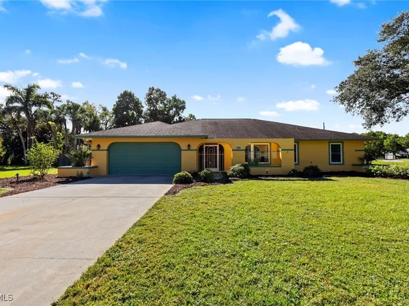 7810 Deni Dr, North Fort Myers, FL 33917