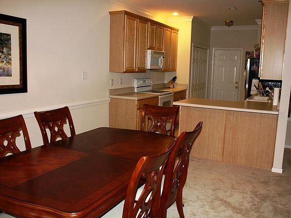 2nd image of 106 Carriage Point Ln