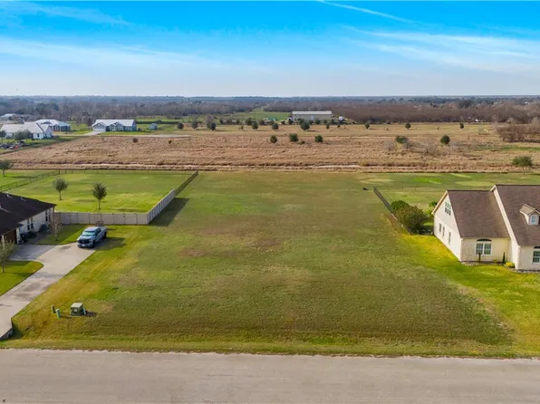 468 Wellspring Blvd, Victoria, TX 77904