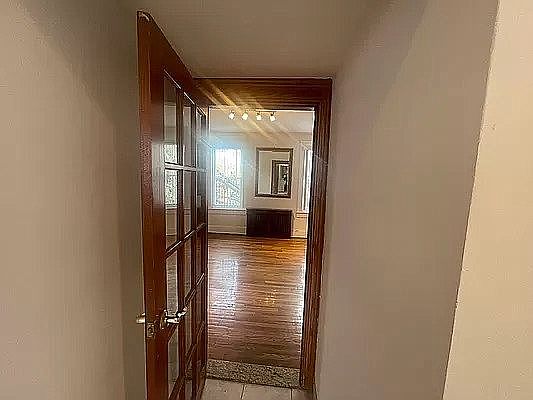 2nd image of 20-23 41st St #B