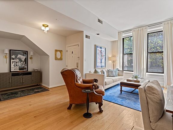 2nd image of 158 W Burton Pl Front 1