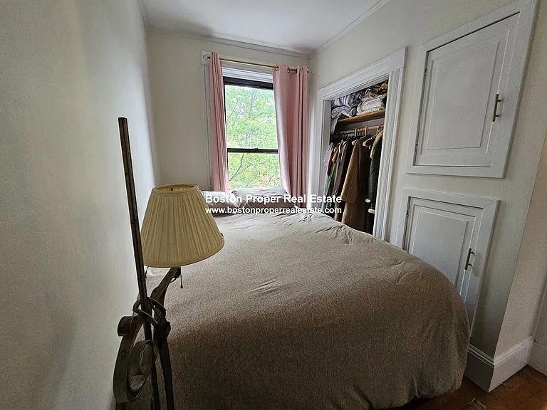 429 Marlborough St #4 — Photo 8