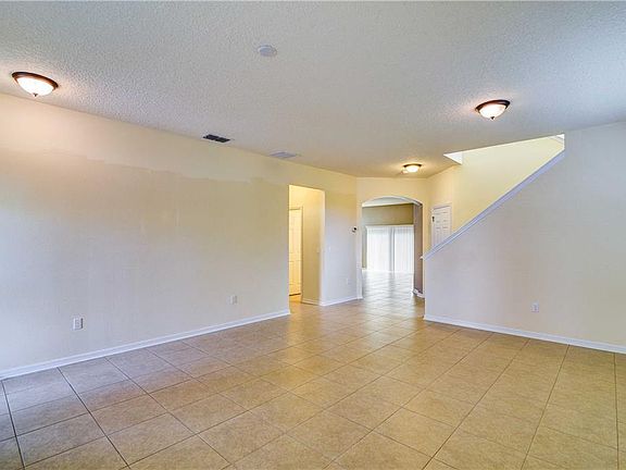4th image of 703 Lake Tarpon Way