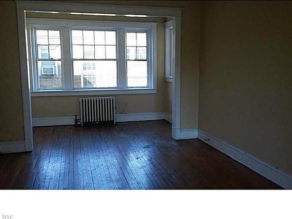 3rd image of 1001 Gates Ave APT 5A