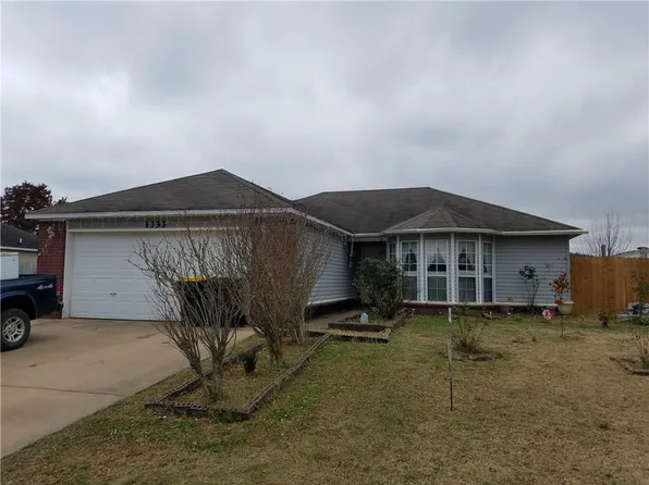 1333 White River Rd, Elkins, AR 72727