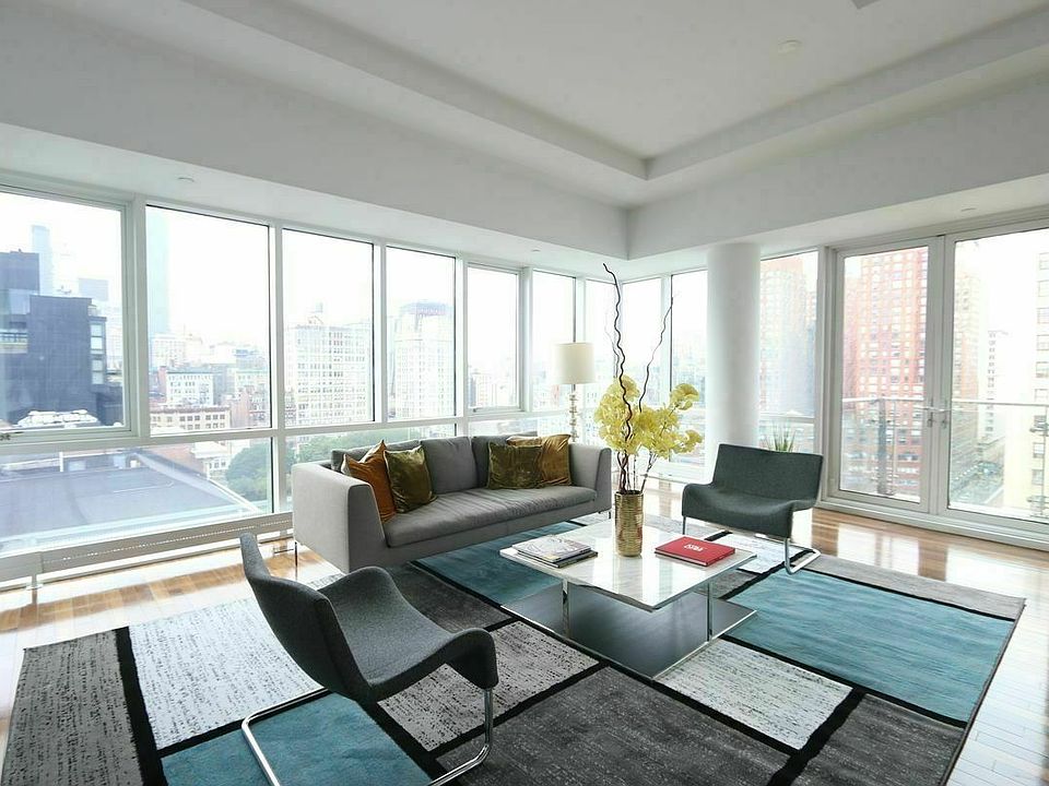 1st image of 8 Union Sq S