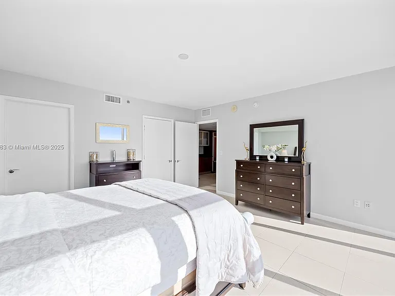 1830 S Ocean Dr #1807 — Photo 21