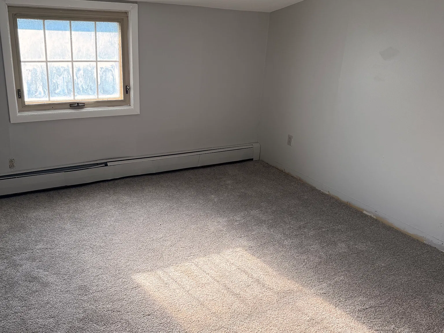 2 bed, 1000 sqft, $1,200 — Photo 1