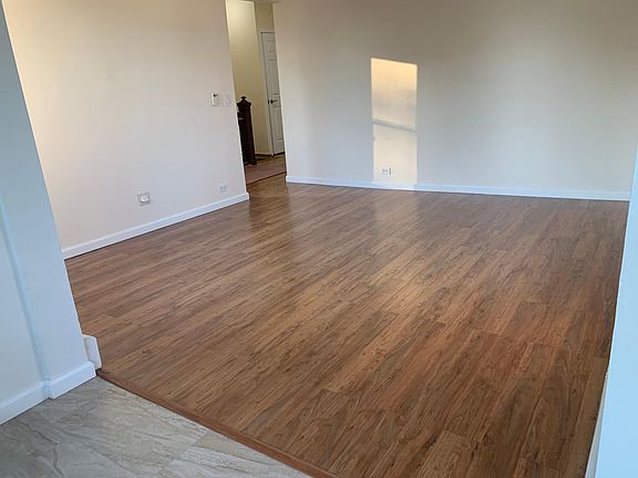 5th image of 247 Nelson Ave #2A