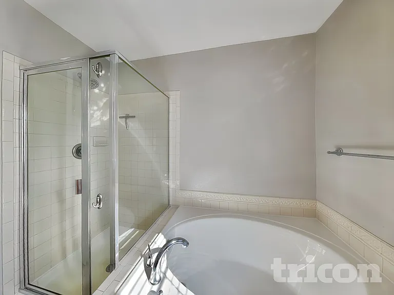 24881 E Euclid Pl — Photo 10