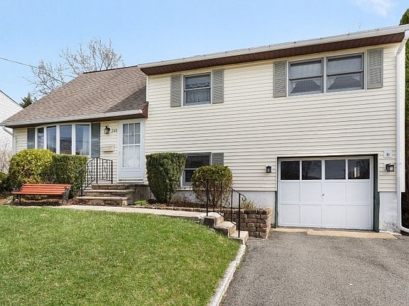 2nd image of 248 Perry St