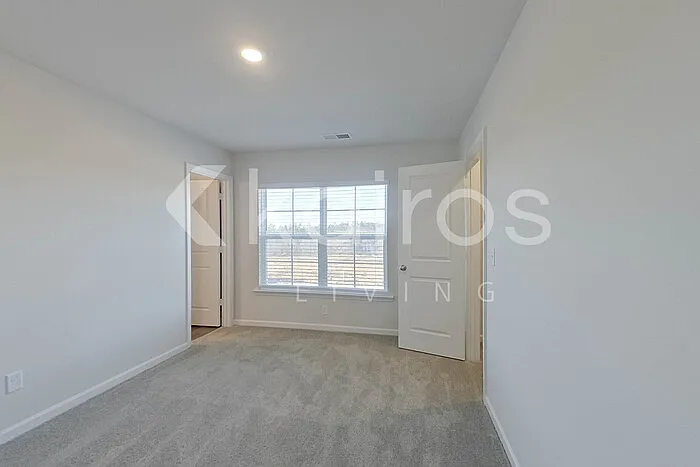 2185 Banyon Cir — Photo 13