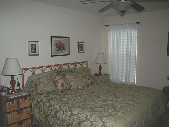 5th image of 20704 Queen Alexandra Dr
