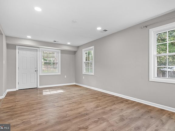 5th image of 3603 Heather Ct