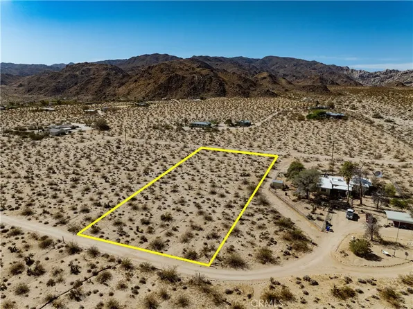 7136 Sullivan Rd, Twentynine Palms, CA 92277
