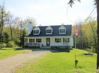 1040 Rue Madeline Dr, Readsboro, VT 05350