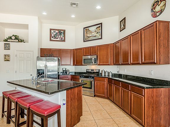 4th image of 7627 W Peck Dr
