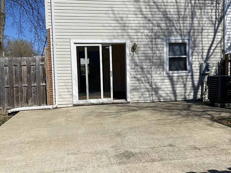 111 Jefferson Ct — Photo 14