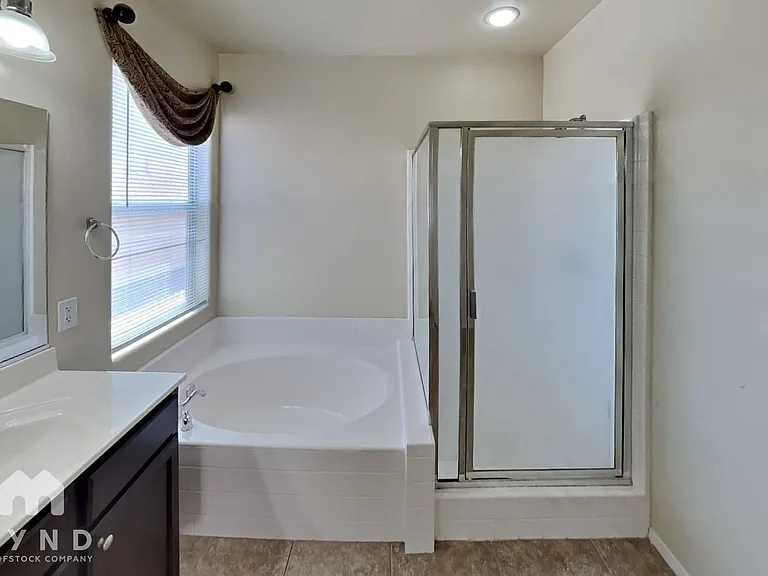 8356 Waylon Ave — Photo 10