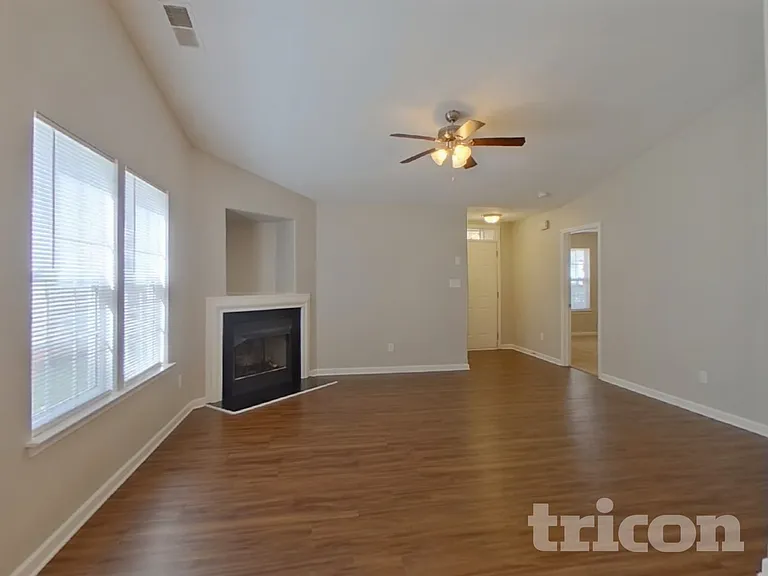 2856 Oasis Ln — Photo 2