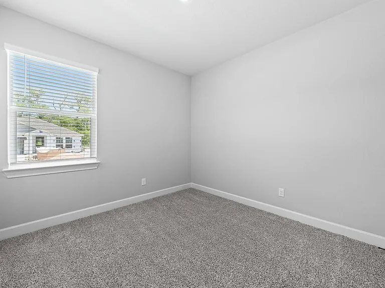2032 Brentwood Dr — Photo 18