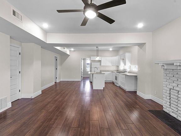4th image of 1906 E Yandell Dr APT 1