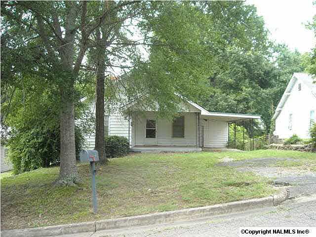 2nd image of 36 Little St