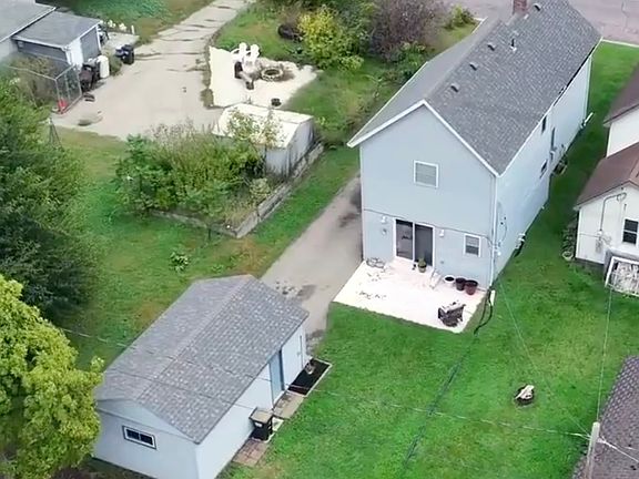 3rd image of 114 Reed St S