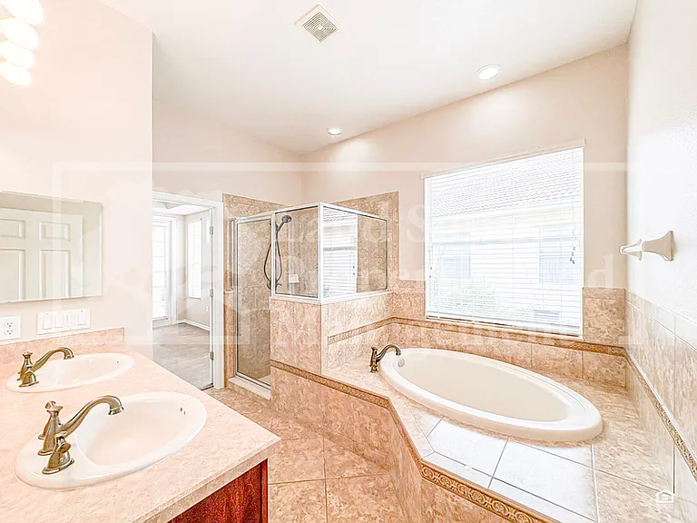 1762 Altavista Cir — Photo 23