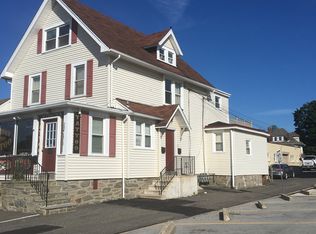 30 W Eagle Rd, Havertown, PA 19083