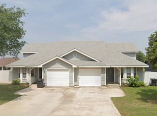 500 S 12th St #504, Carrizo Springs, TX 78834