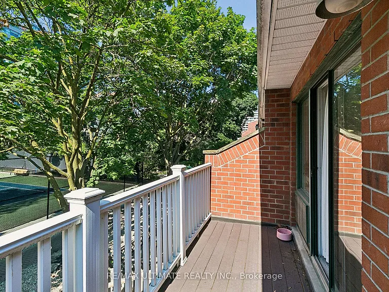 660 Wellington St W #C — Photo 21