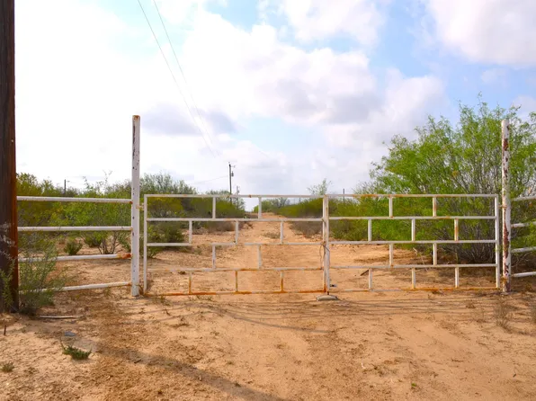 229 Four Points Rd, Laredo, TX 78045