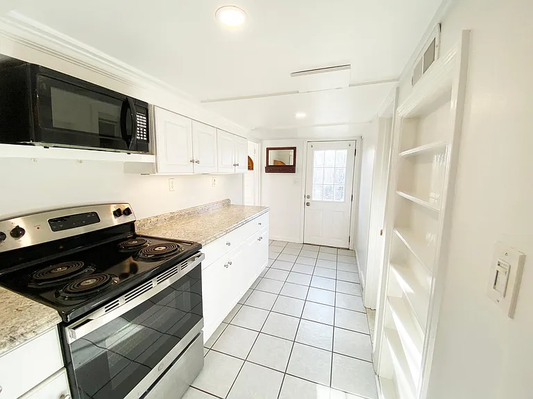 329 Woodland Rd #B — Photo 3