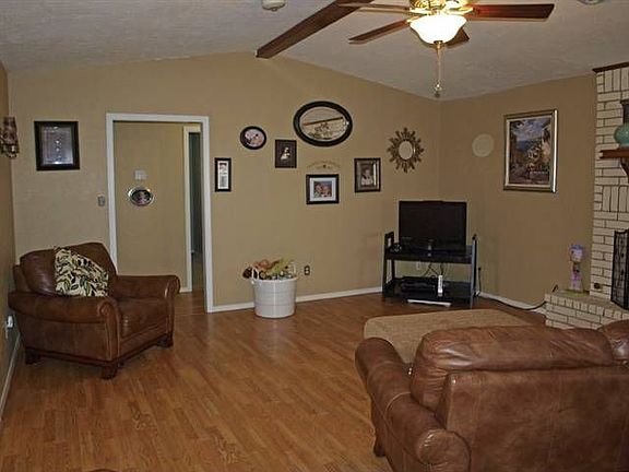4th image of 7225 NW Dogwood Ln