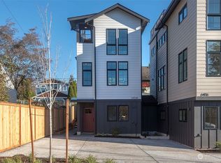 6406 47th Ave SW #B, Seattle, WA 98116