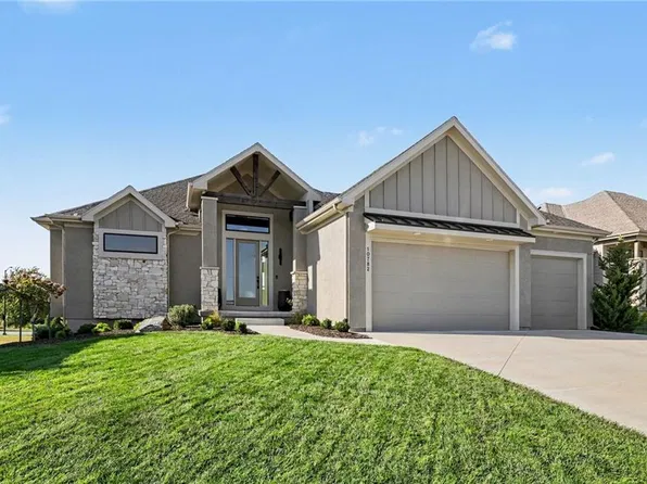 10782 S Houston St, Olathe, KS 66061