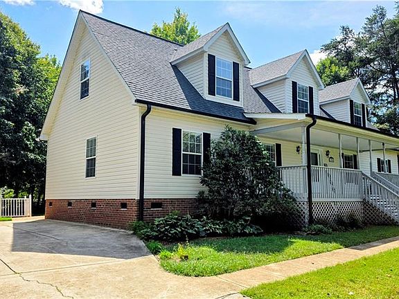 3rd image of 1096 Tuttle Rd