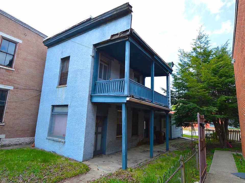 2nd image of 254 W 8th St